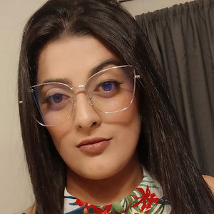 Meet your Posher, Samira